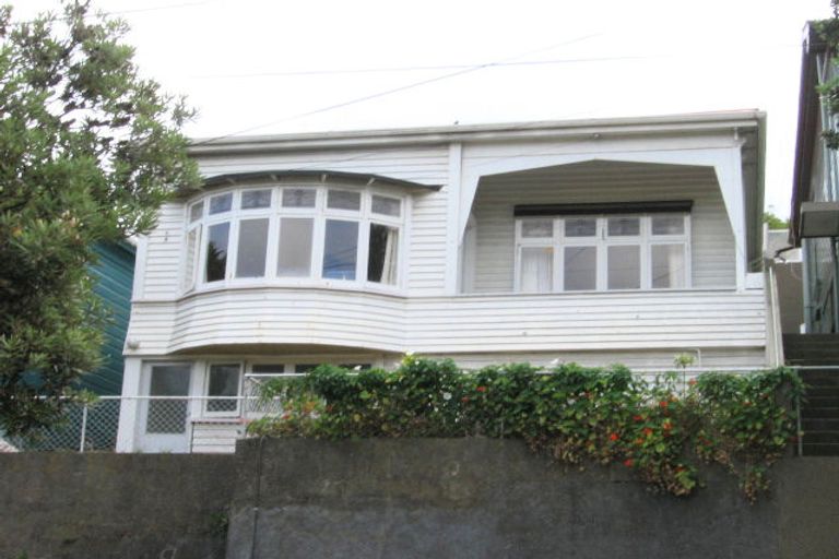 Photo of property in 9 Burwah Street, Berhampore, Wellington, 6023