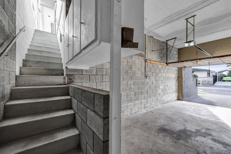 Photo of property in 1/246 Courtenay Street, Strandon, New Plymouth, 4312