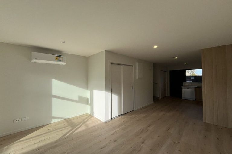 Photo of property in 7/157 Beach Haven Road, Beach Haven, Auckland, 0626