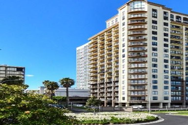 Photo of property in The Rennaissance, 15e/18 Ronwood Avenue, Manukau, Auckland, 2104