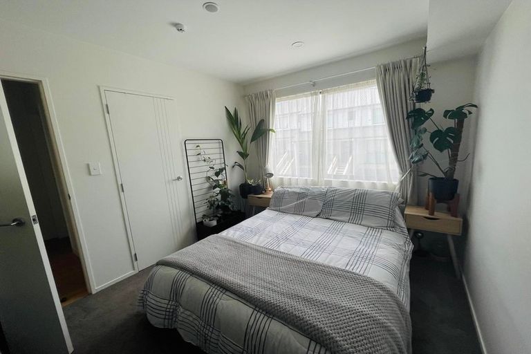 Photo of property in 8 Peony Mews, Oteha, Auckland, 0632