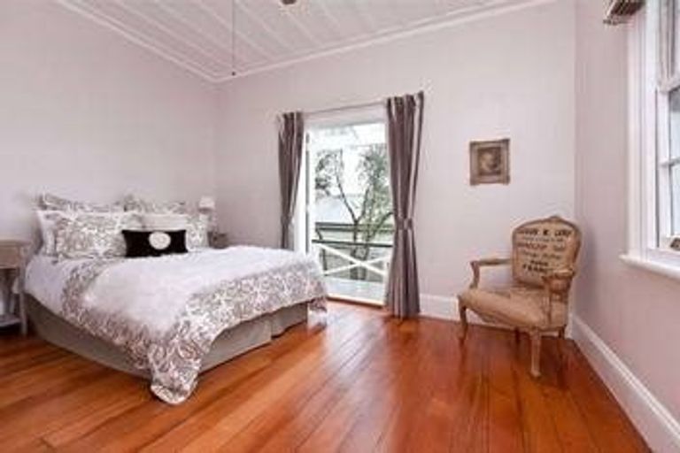 Photo of property in 41 Ewen Alison Avenue, Devonport, Auckland, 0624