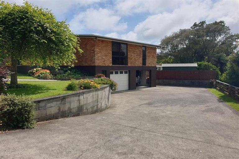 Photo of property in 12 Hillside Crescent, Westown, New Plymouth, 4310