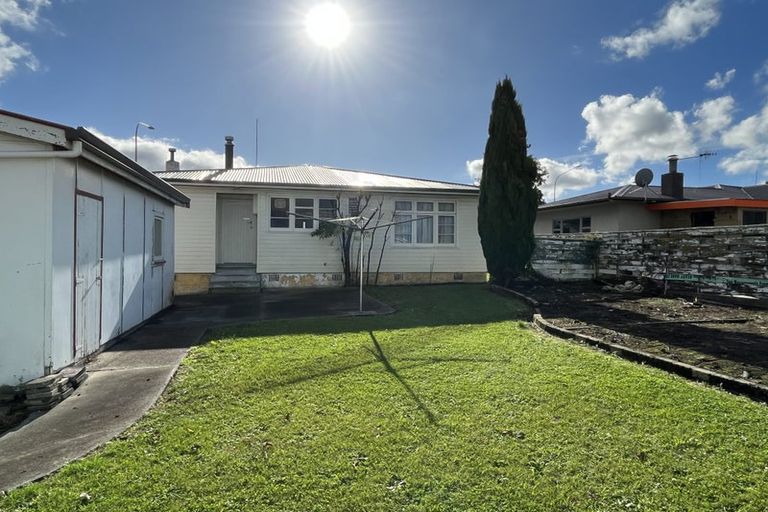 Photo of property in 1010 Tremaine Avenue, Roslyn, Palmerston North, 4414