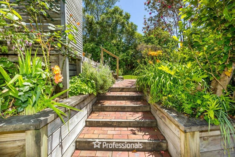 Photo of property in 14 Prouse Grove, Silverstream, Upper Hutt, 5019