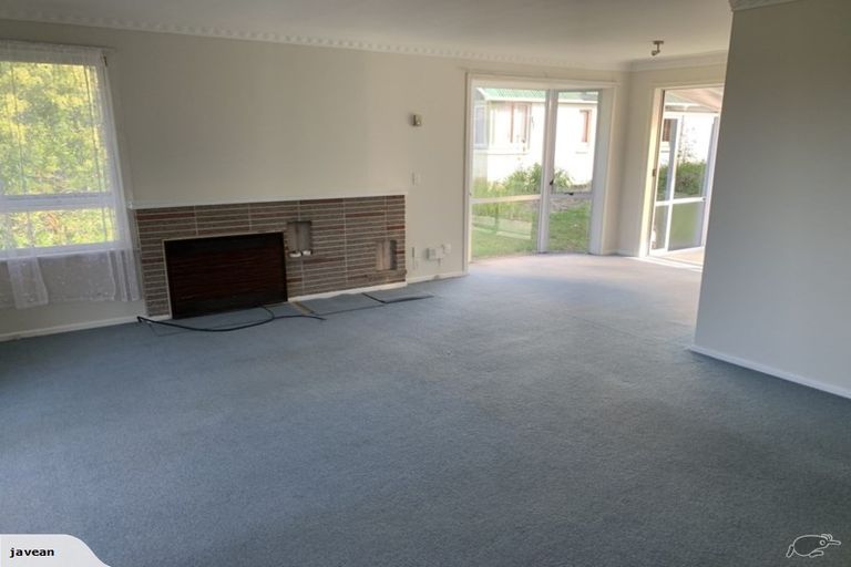 Photo of property in 11 The Glebe, Cockle Bay, Auckland, 2014