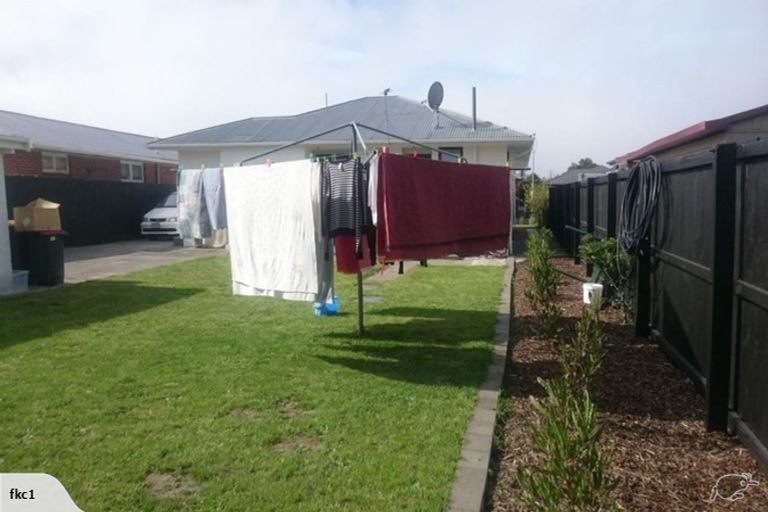 Photo of property in 90 Bickerton Street, Wainoni, Christchurch, 8061