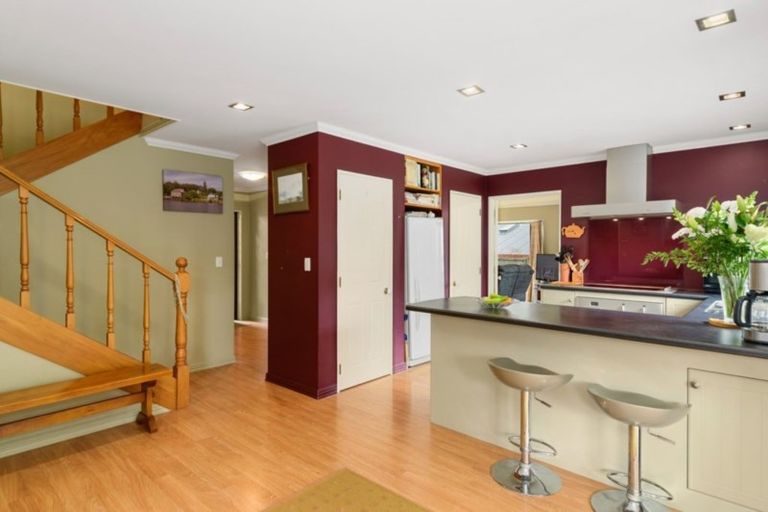 Photo of property in 8 Thelma Place, Lynmore, Rotorua, 3010