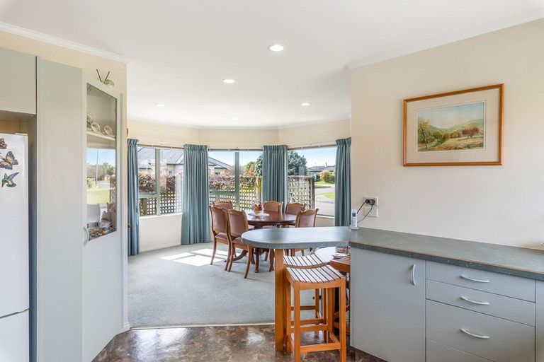 Photo of property in 2 Kaye's Place, Paraparaumu Beach, Paraparaumu, 5032
