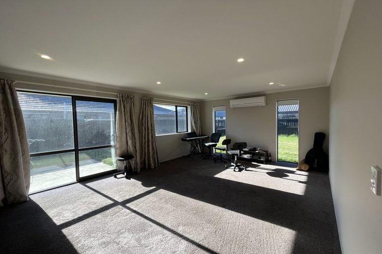 Photo of property in 16 Echelon Drive, Wigram, Christchurch, 8042