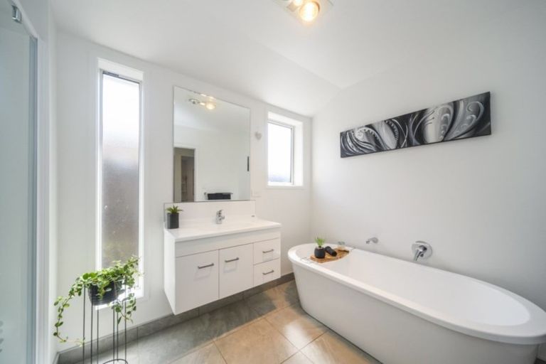 Photo of property in 14 Macdonald Heights, Feilding, 4702