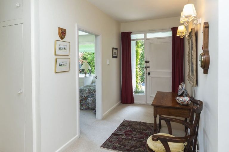 Photo of property in 44 Memorial Avenue, Ilam, Christchurch, 8053