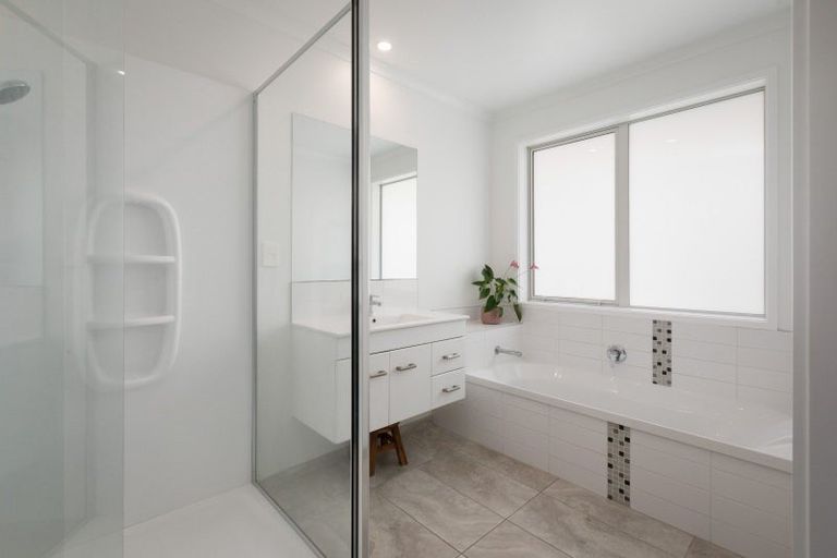 Photo of property in 2 Gleneagles Drive, Aongatete, Katikati, 3178