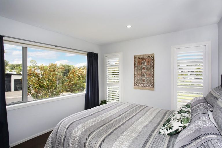 Photo of property in 8 Stockyard Crescent, Pukekohe, 2120