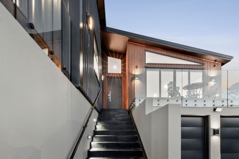 Photo of property in 9 Mcneil Crescent, Wanaka, 9305