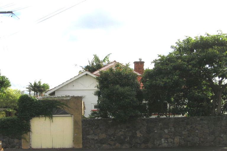 Photo of property in 1/15a Mount Albert Road, Mount Albert, Auckland, 1025