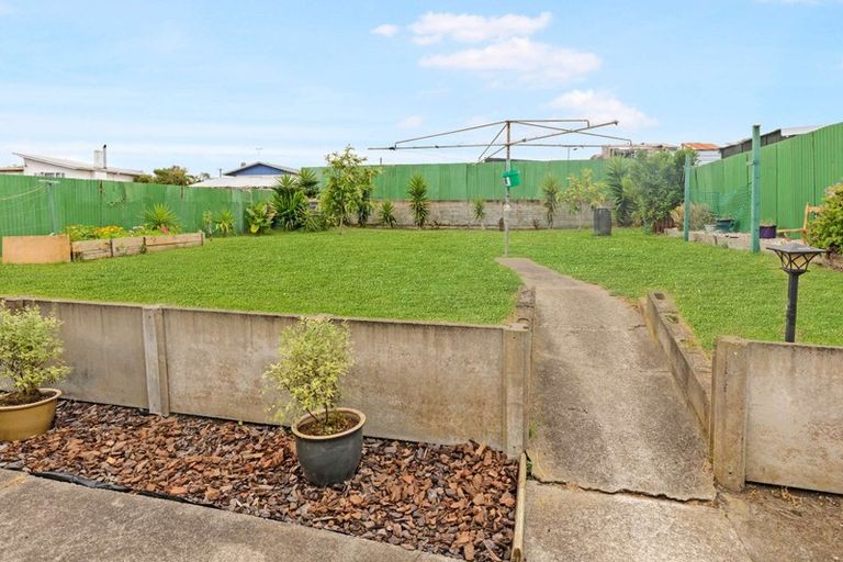 Photo of property in 184 Puriri Street, Castlecliff, Whanganui, 4501