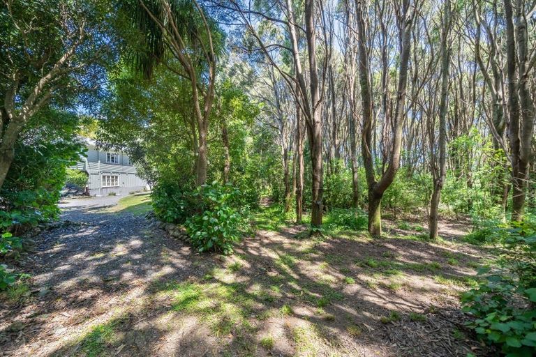 Photo of property in 1100b Coast Road, Wainuiomata Coast, Wainuiomata, 5373