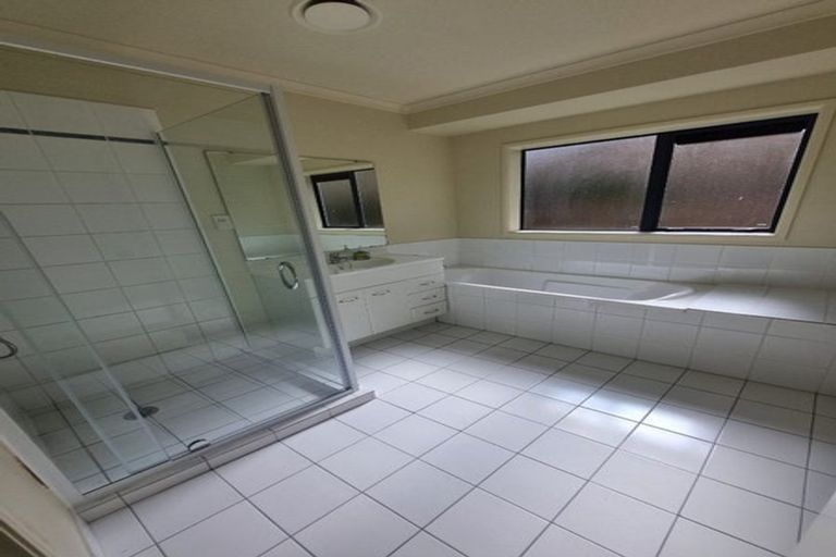 Photo of property in 46 View Ridge Drive, Ranui, Auckland, 0612