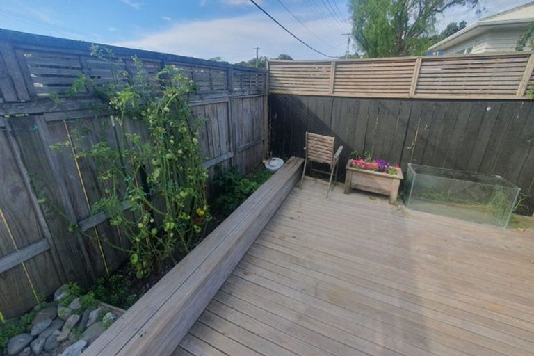 Photo of property in 35 Raumati Road, Raumati Beach, Paraparaumu, 5032