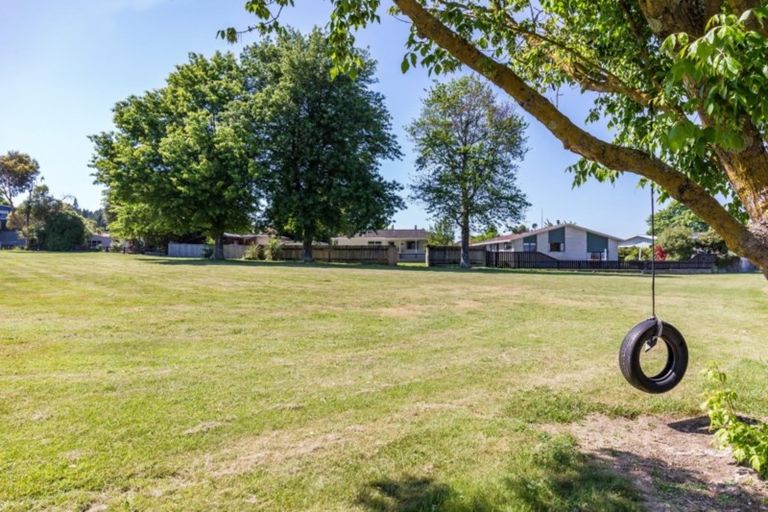 Photo of property in 2 Swan Close, Richmond Heights, Taupo, 3330