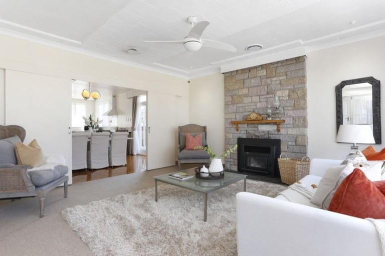 Photo of property in 1/5 Wellesley Road, Mangere Bridge, Auckland, 2022