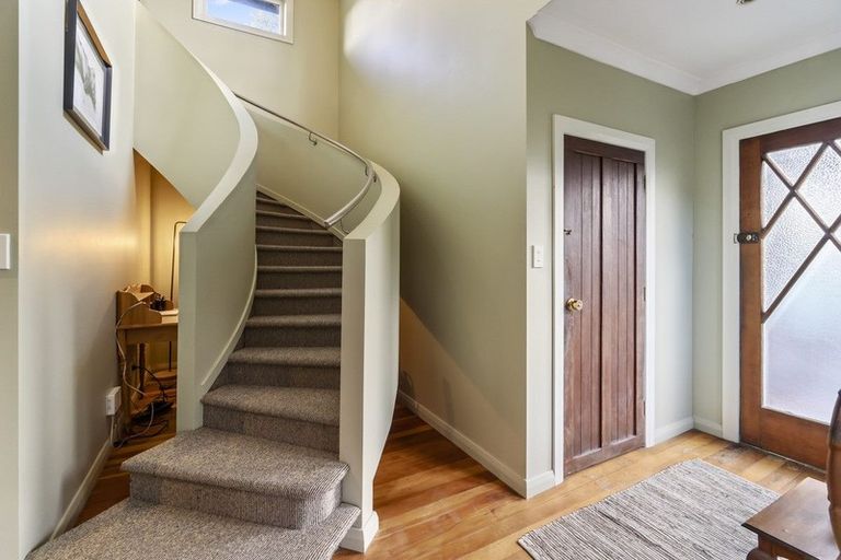 Photo of property in 1025 Beach Road, Torbay, Auckland, 0630