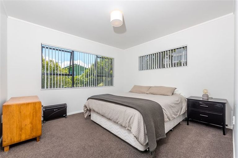 Photo of property in 2/185 Royal Road, Massey, Auckland, 0614