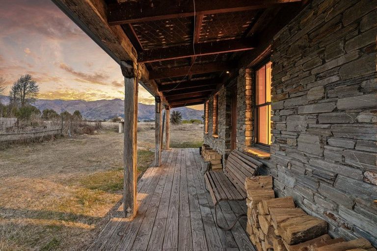 Photo of property in 66 Te Awa Road, Albert Town, Wanaka, 9382
