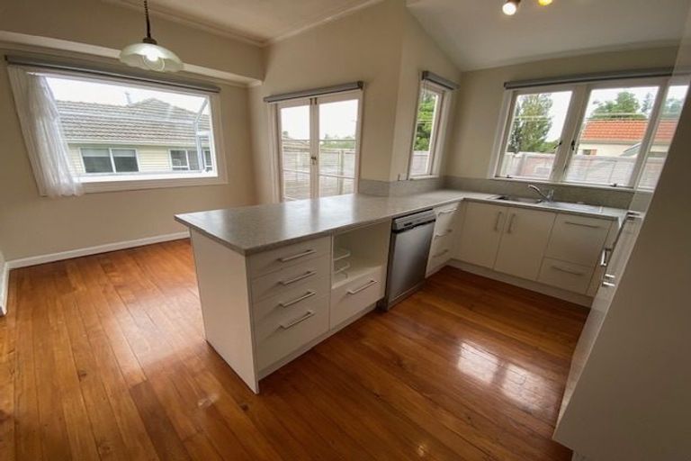 Photo of property in 1/72 Nile Road, Milford, Auckland, 0620