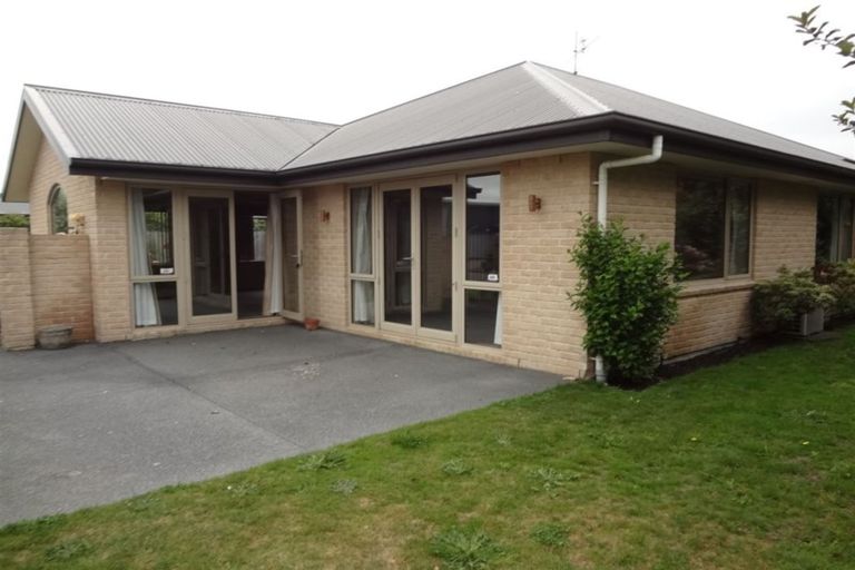 Photo of property in 6 Len Hale Place, Parklands, Christchurch, 8083
