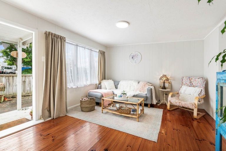 Photo of property in 25 Penton Road, Stanmore Bay, Whangaparaoa, 0932