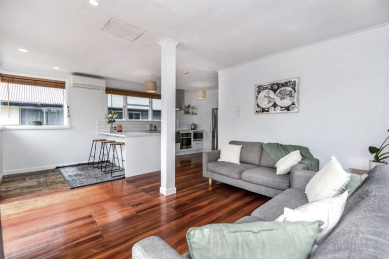 Photo of property in 56 Pacific Road, North New Brighton, Christchurch, 8083