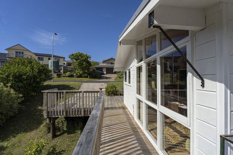 Photo of property in 15 Rabbit Way, Whitianga, 3510