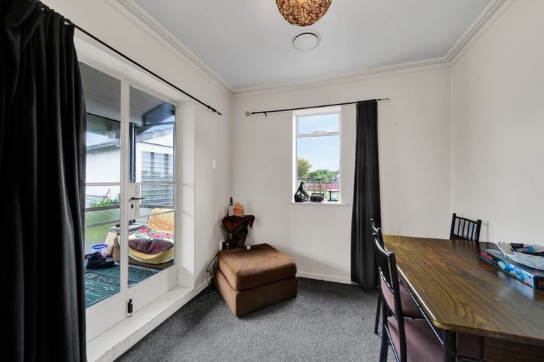 Photo of property in 49 Castle Street, Eltham, 4322