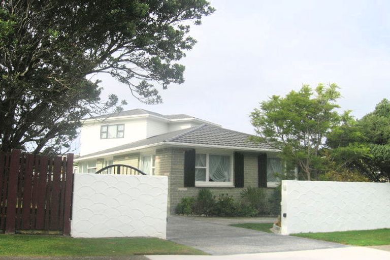 Photo of property in 146 Dowse Drive, Maungaraki, Lower Hutt, 5010