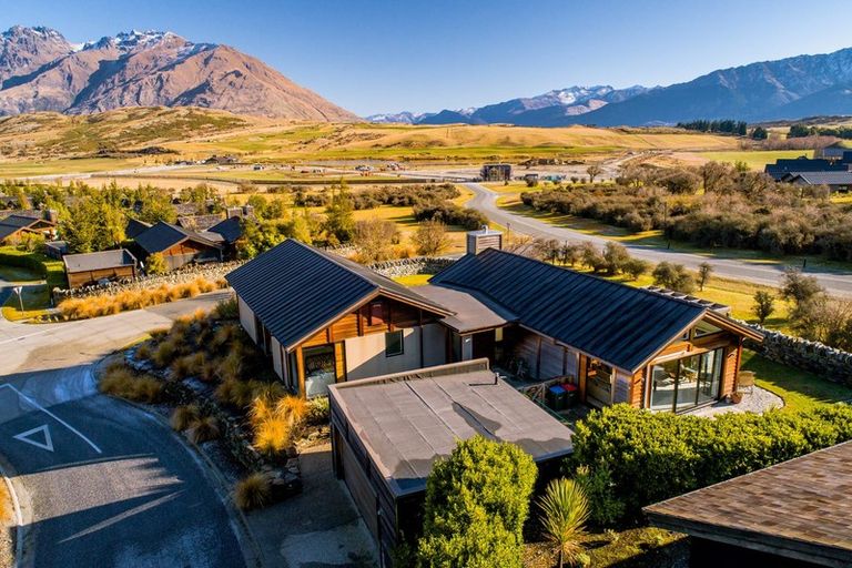 Photo of property in 1 Skye Lane, Jacks Point, Queenstown, 9371