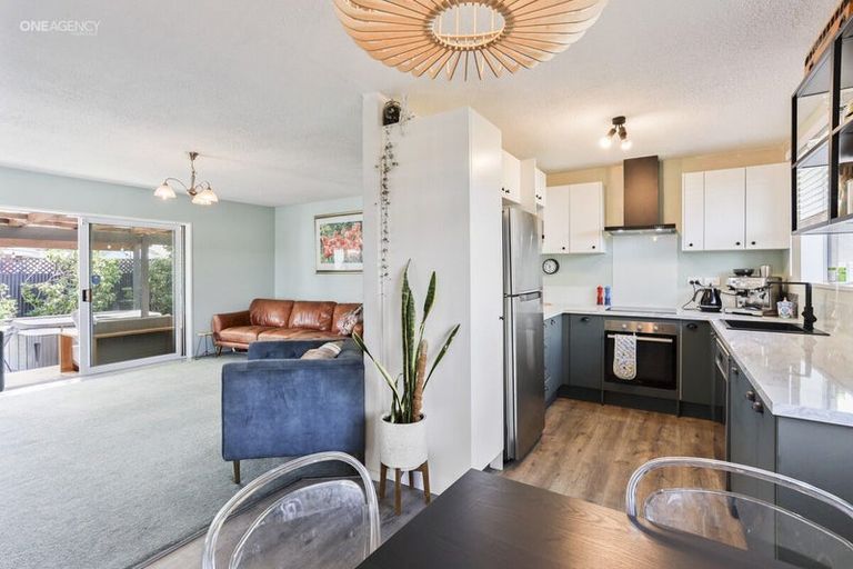 Photo of property in 102b West Belt, Rangiora, 7400