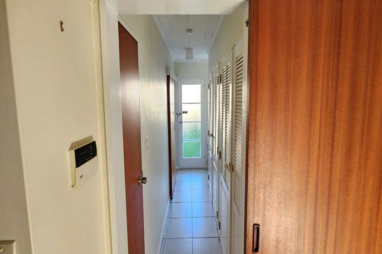 Photo of property in 26 Coates Street, Tawa, Wellington, 5028