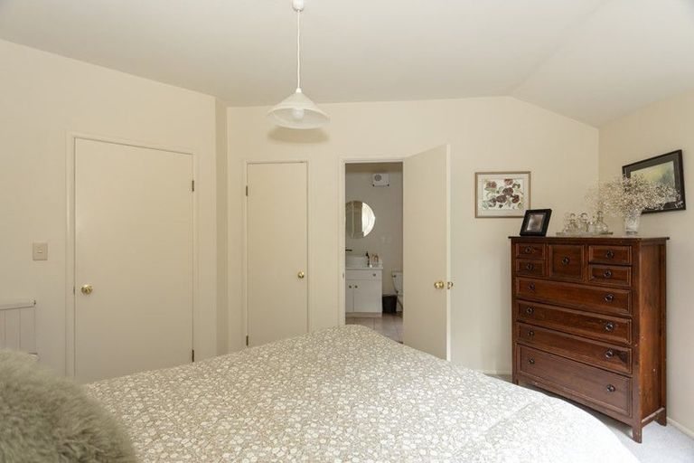 Photo of property in 16 Slade Street, Oamaru North, Oamaru, 9400