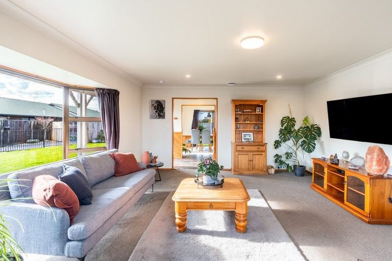 Photo of property in 12 Chokebore Place, Sockburn, Christchurch, 8042