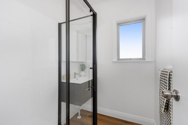 Photo of property in 16 Garvins Road, Hornby, Christchurch, 8042