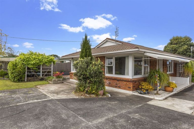 Photo of property in 2/100 Ti Rakau Drive, Pakuranga, Auckland, 2010