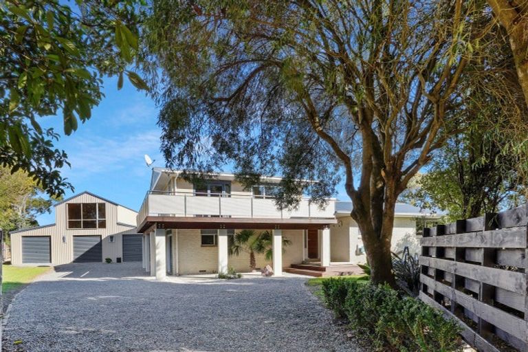 Photo of property in 9 Tirimoana Place, Te Awanga, 4102