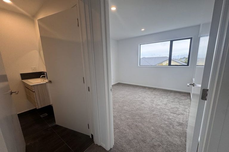 Photo of property in 4 Valiant Street, Mangere, Auckland, 2022