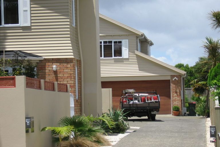 Photo of property in 10a Raymond Street, Point Chevalier, Auckland, 1022