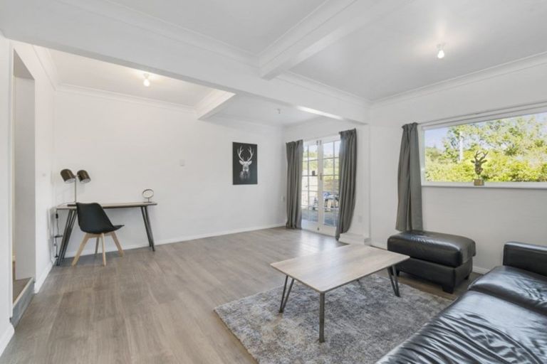 Photo of property in 33 Thomas Street, Stokes Valley, Lower Hutt, 5019