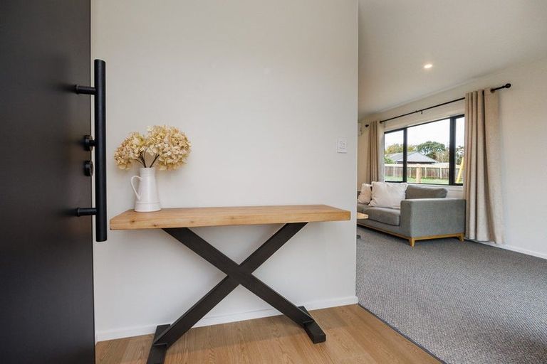 Photo of property in 5 Rayner Lane, Marton, 4710