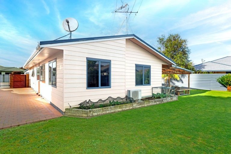 Photo of property in 32 Ruru Avenue, Lytton West, Gisborne, 4010