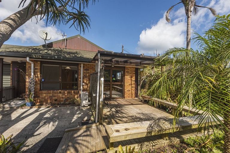 Photo of property in 1/2 Graham Street, Regent, Whangarei, 0112